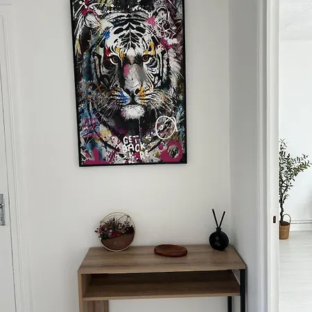 Spacieux Et Lumineux - Proche Centre Appartement *